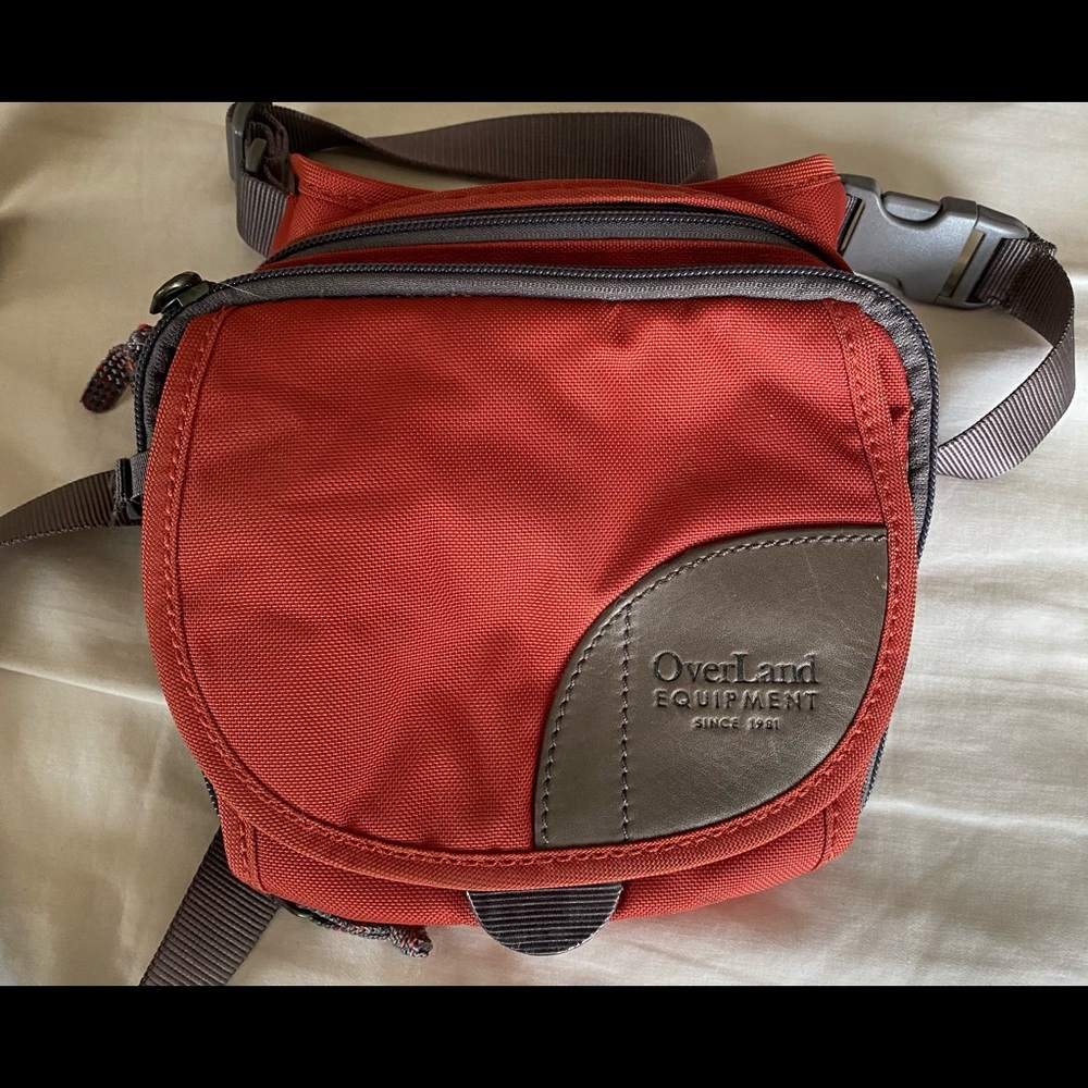 Overland Isabella shoulder bag barely used.